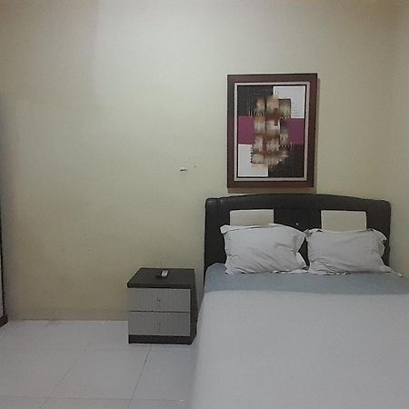 Oyo 93417 Homestay Bunga Rinte Syariah Near Komp Perumahan Stella Ressidence 2 Medan Eksteriør billede