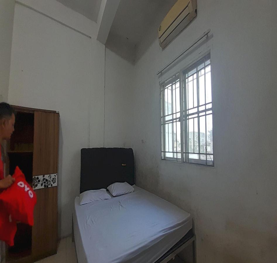 Oyo 93417 Homestay Bunga Rinte Syariah Near Komp Perumahan Stella Ressidence 2 Medan Eksteriør billede